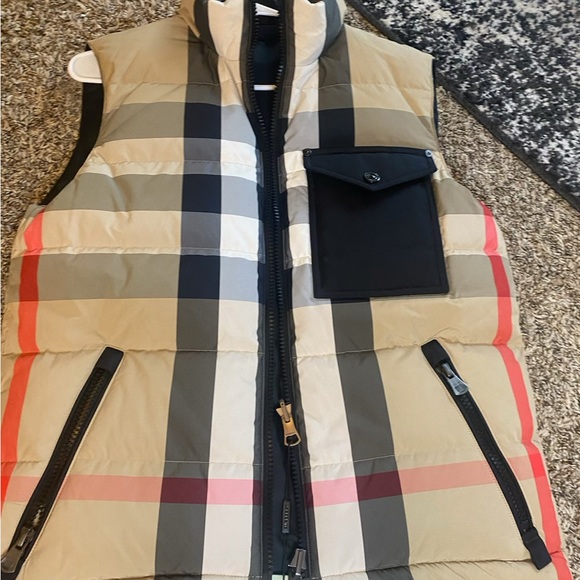 Xs Men Burberry Vest-NWT - Picture 2 of 4